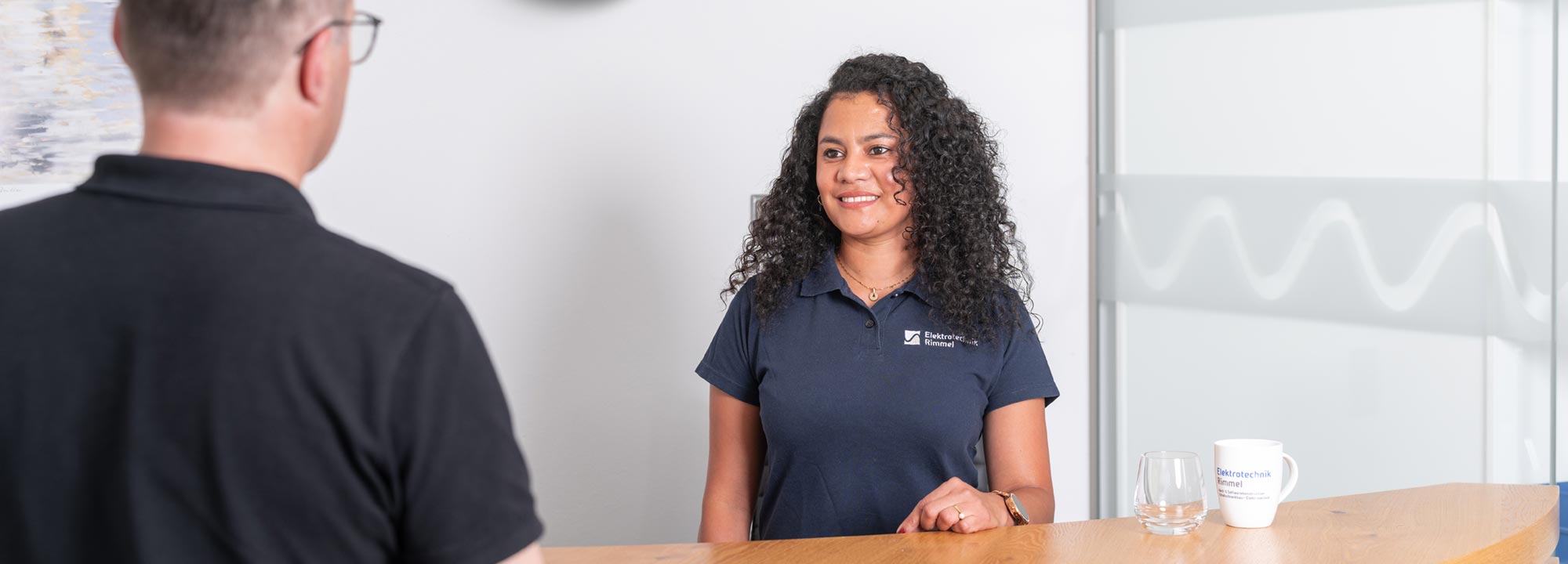 Kundenberatung und Service am Empfang bei Elektrotechnik Rimmel